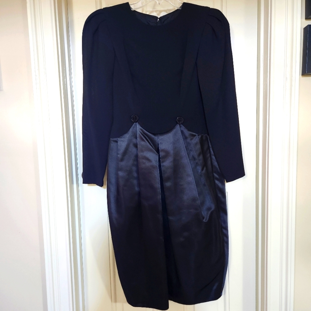 Elegant vintage Morton Myles black cocktail dress. Size 4. Excellent condition.